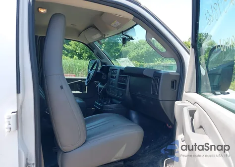 2021 Chevrolet Express Cargo Rwd 2500 Regular Wheelbase Wt from USA, damaged, VIN 1GCWGAFP7M1240646